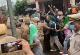  नवजोत सिंह सिद्धू पहुंचे खटकड़कलां, किसानो ने किया जम कर विरोध 