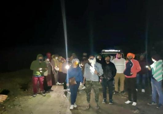 भूस्खलन से मनाली-लेह हाईवे बंद, बीआरओ द्वारा यात्रियों को किया गया रेस्क्यू