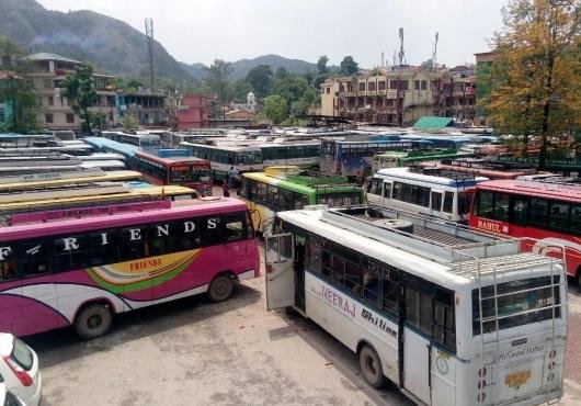 हिमाचल में निजी बस ऑपरेटरों का 50 फीसदी टैक्स माफ, अधिसूचना जारी 