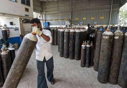 ऑक्सीजन ऑडिट कमिटी: कोरोना की दूसरी लहर में दिल्ली सरकार ने चार गुना अधिक बताई ऑक्सीजन की मांग