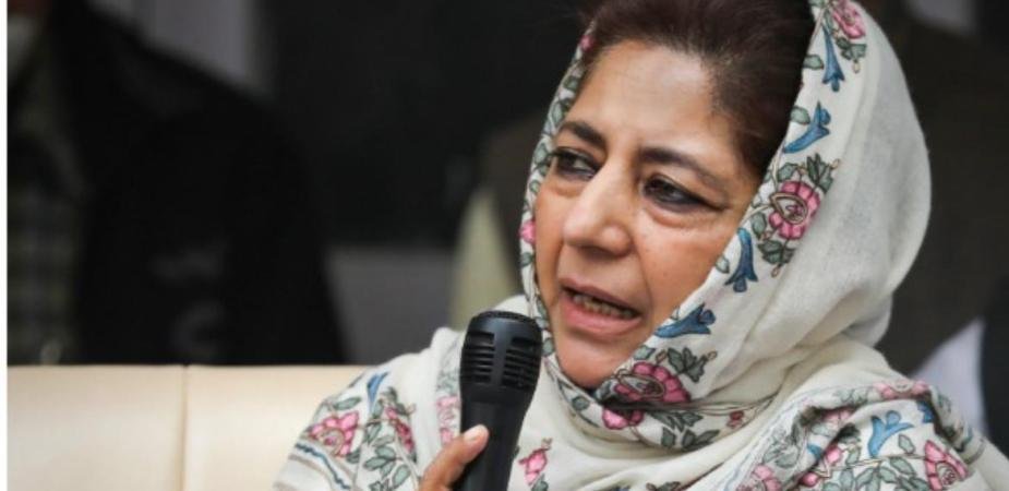 mehbooba mufti said there should be talk with pakistan on j&k issue 