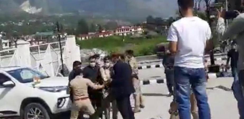 SP Gaurav Singh and CM's PSO Balwant Singh suspended, Brijesh Sood attached to the headquarters